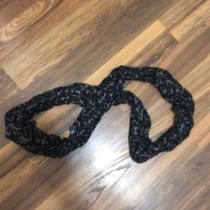 Infinity scarf